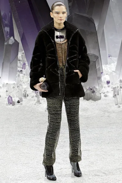 Look 37
